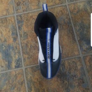 Size 12 jordan jumpans